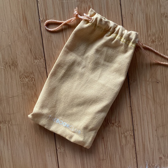 NEW The Book Club “Hard Crimes” aviator blue light glasses in gold - Picture 6 of 6